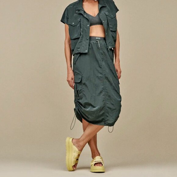 UGG Women's GoldenGlow Slide - Picture 1 of 4